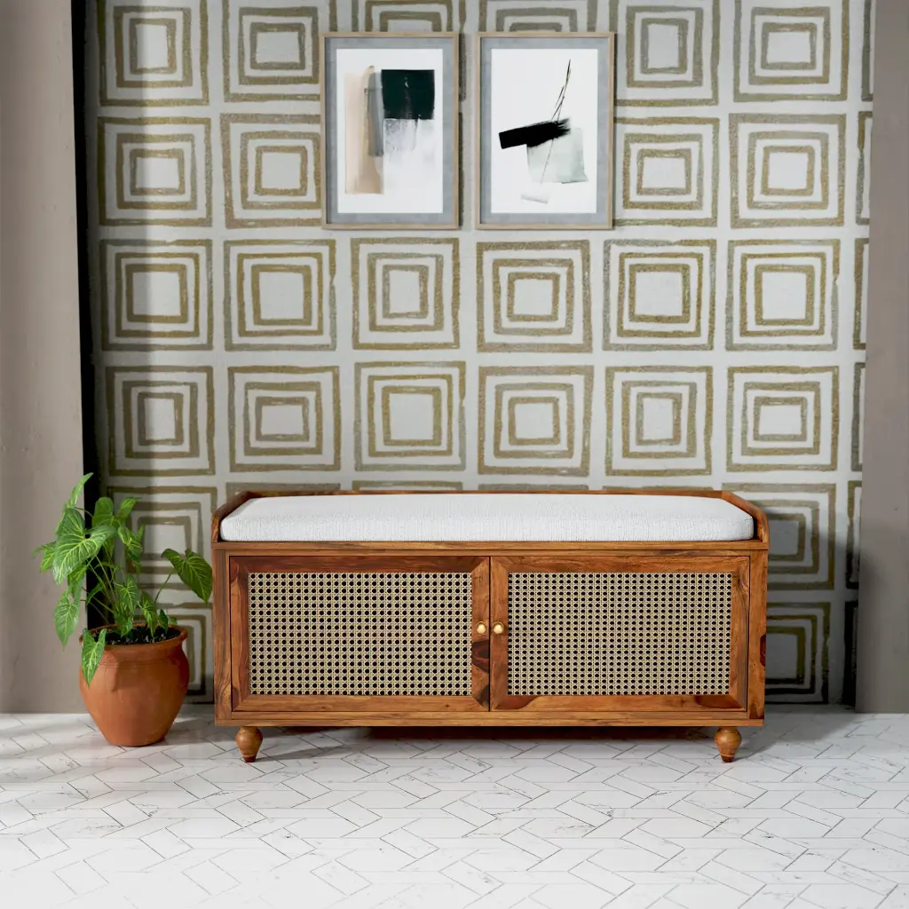 Rukm Settee